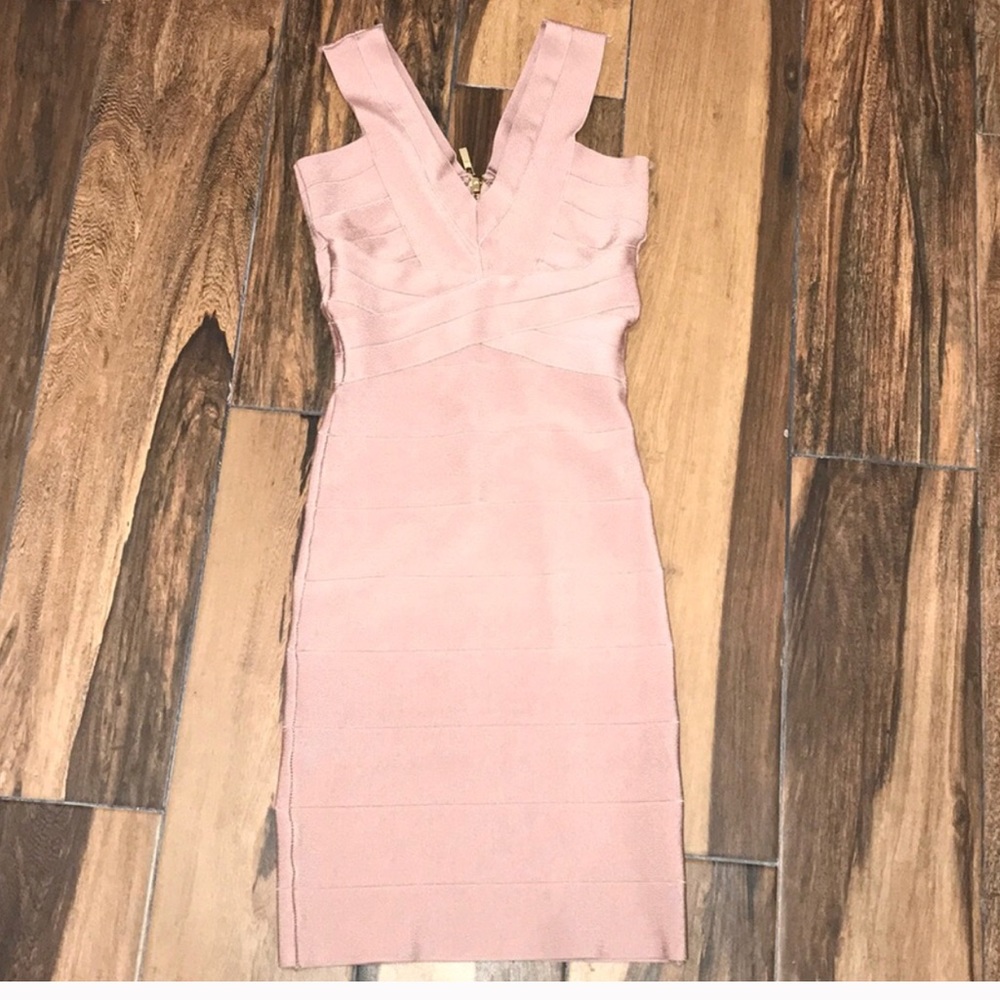 BEBE dress bodycon